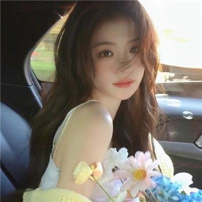 圆月迷离花